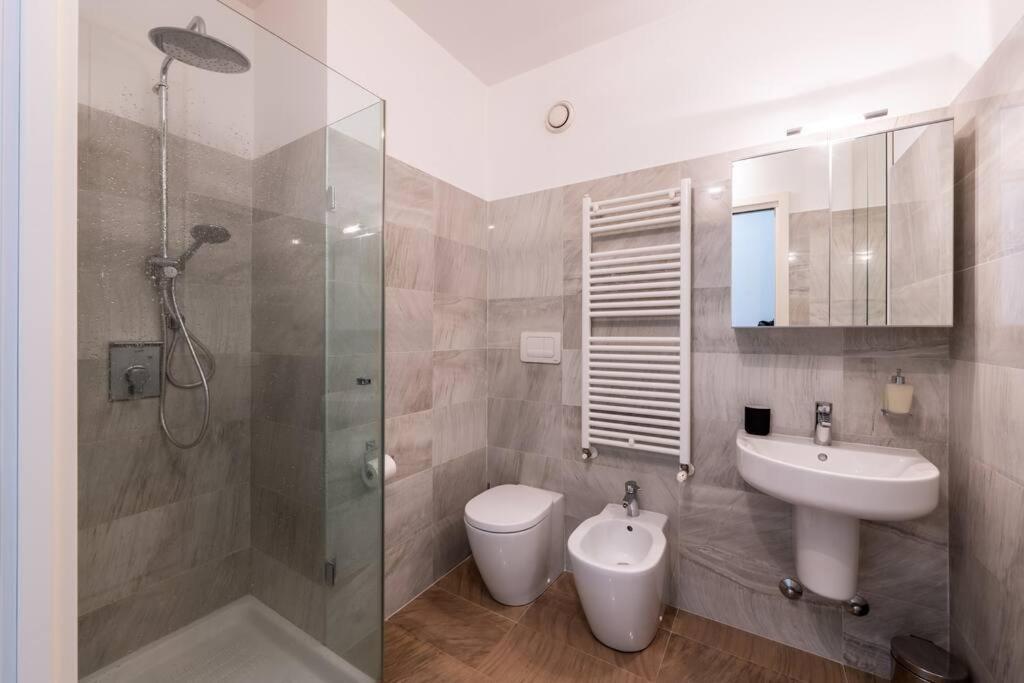5 Stars Apart Sea View Генуя Экстерьер фото